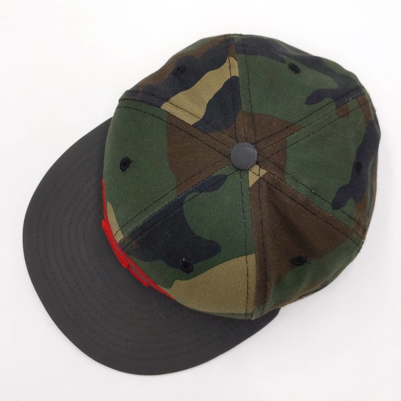 San Francisco 49ers Camo Fitted Hat NFL Reflective Cap New Era 5950 Green 7 3/8 - Picture 4 of 9